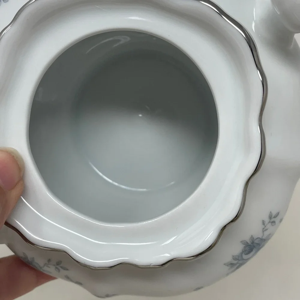 Johann Haviland Blue Garland Sugar Bowl with Lid Bavaria Germany Fine China